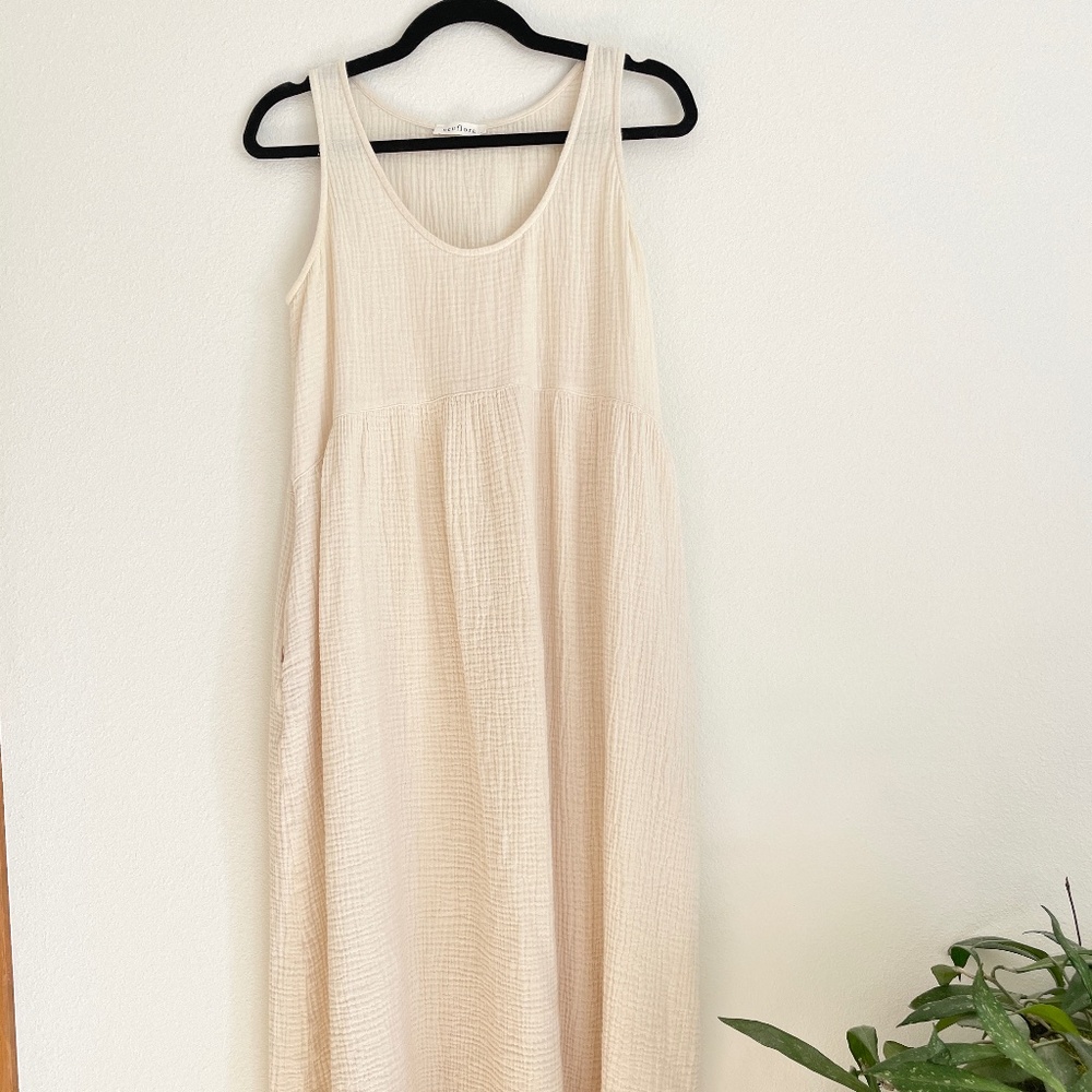 Neuflora dress